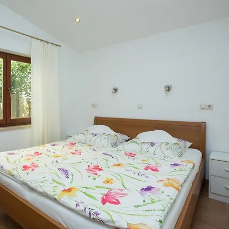 Apartment Giardino Laura