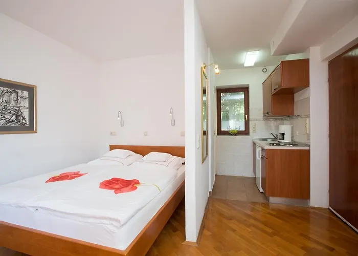 Giardino Laura Apartman *